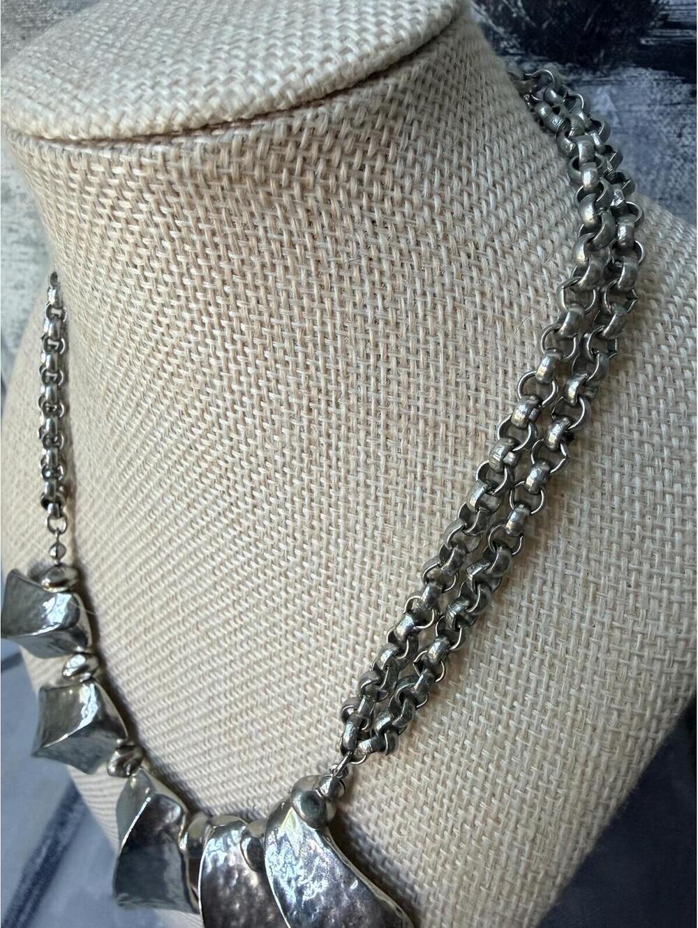 Chico's Silver Tone Statement Necklace Geometric Hammered - Picture 4 of 8